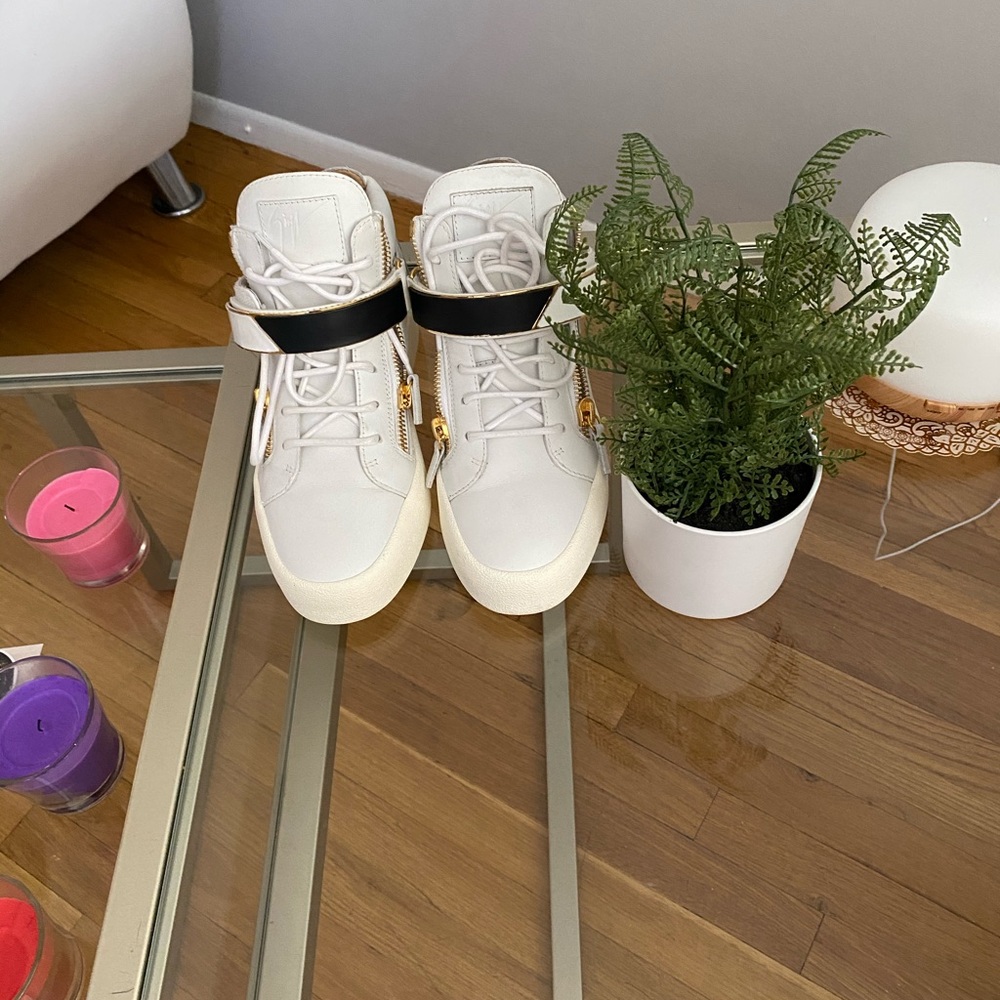 Used twice Zanotti
